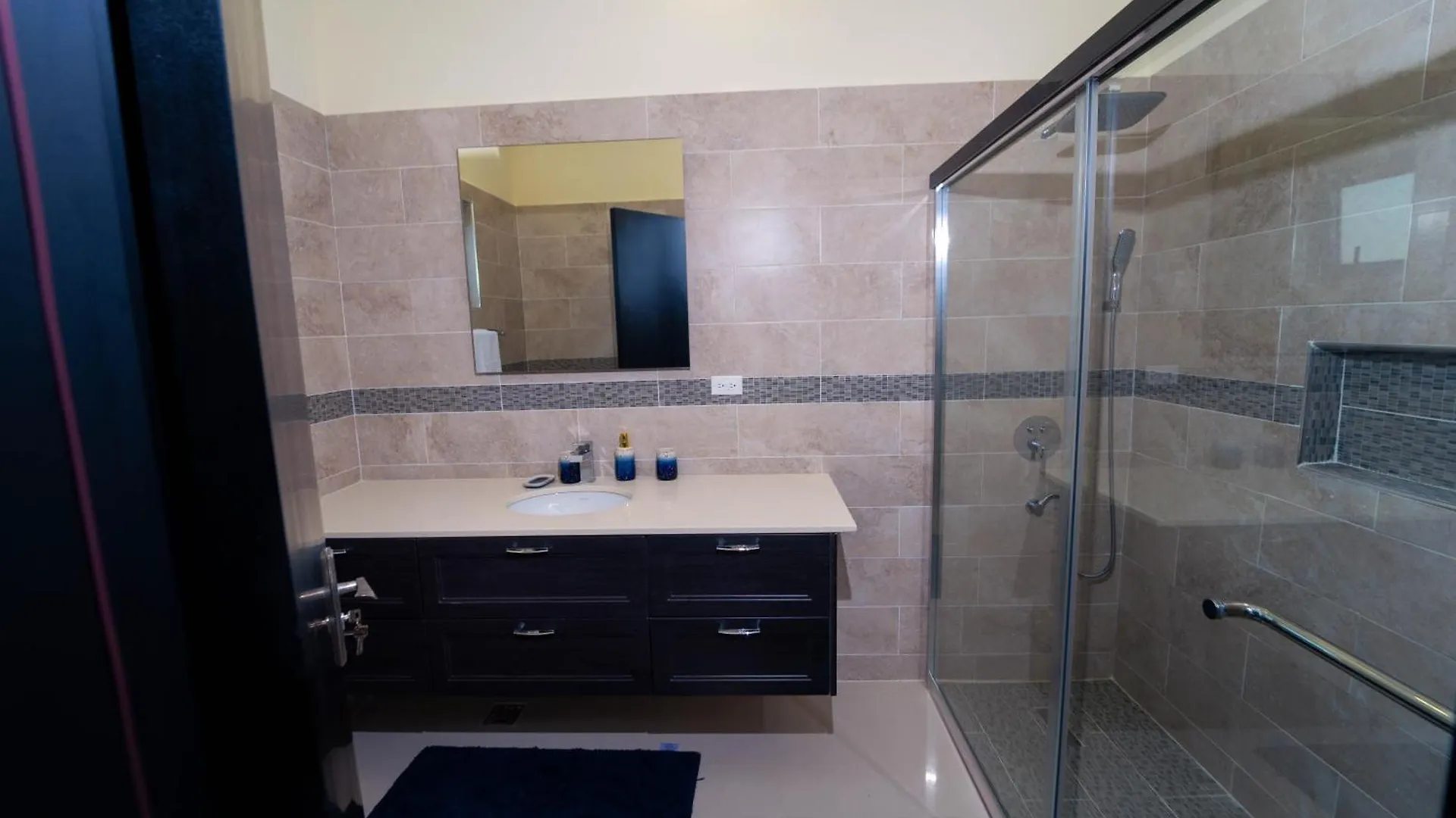 Penzion Pyramid Dreamstay 67 Ocho Rios